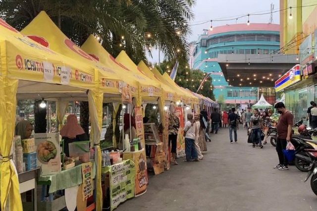 Berburu Takjil di Bazar Kuliner Ramadan Pasar Turi Baru