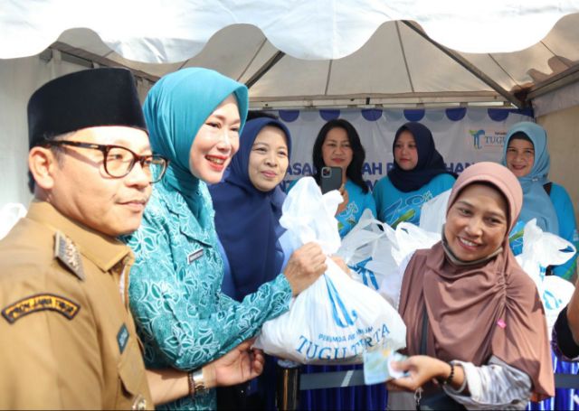 Paket Sembako Tugu Tirta Jadi Magnet Pasar Murah Ramadan Kota Malang