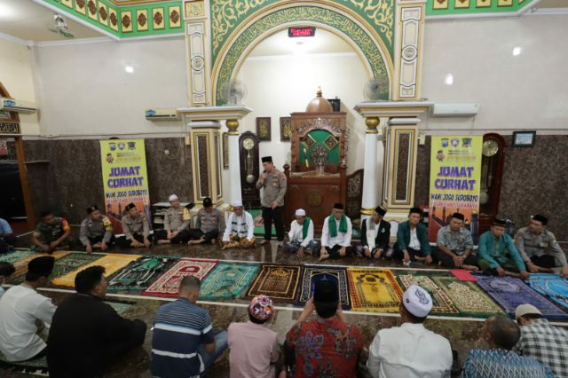 Wakapolrestabes Jumat Curhat di Masjid Baitul Ihsan Tandes