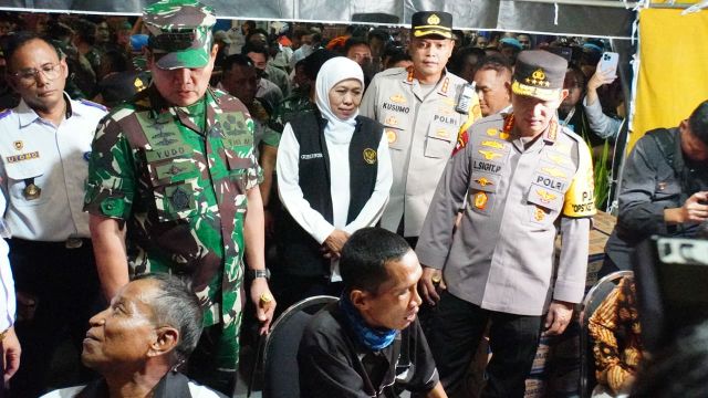 Kapolri dan Panglima TNI Tinjau Pos Pelayanan Terpadu Terminal Purabaya