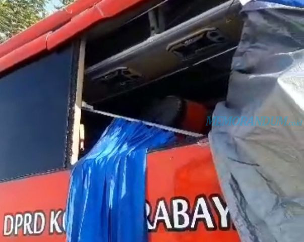 Bawa Rombongan Siswa, Bus DPRD Surabaya Kecelakaan