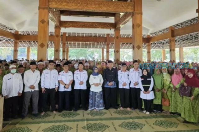 Bupati Blitar Hadiri Pisah Pamit 766 Calon Jemaah Haji di Pendopo