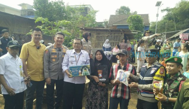 Maknai Ulang Tahun dengan Kemanfaatan, Polresta Malang Kota Bedah Rumah Warga