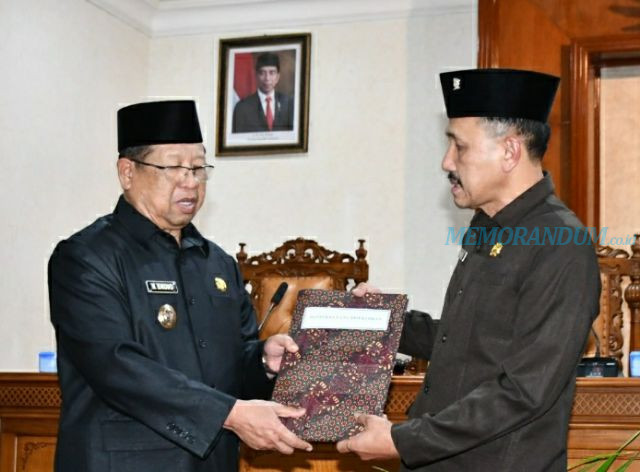 Rapat Paripurna, Bupati Tulungagung Sampaikan Raperda Pertanggungjawaban  APBD 2022