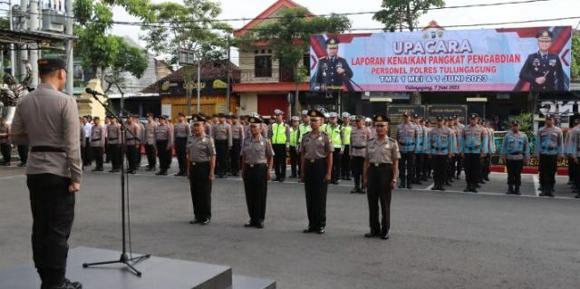 Pimpin Upacara Kenaikan Pangkat, Ini Pesan Kapolres Tulungagung Kepada Anggota