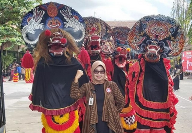 SMPN 1 Kedungwaru Angkat Kearifan Lokal