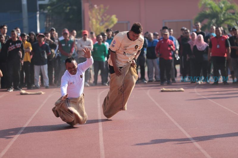 Meriahkan HUT ke-78 RI, Pemkot Surabaya Gelar Lomba Senam Gemu Famire hingga Balap Karung