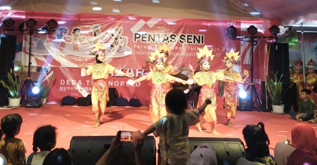 Pentas Seni Forum Anak Desa Tulungrejo Meriahkan HUT ke-77 RI