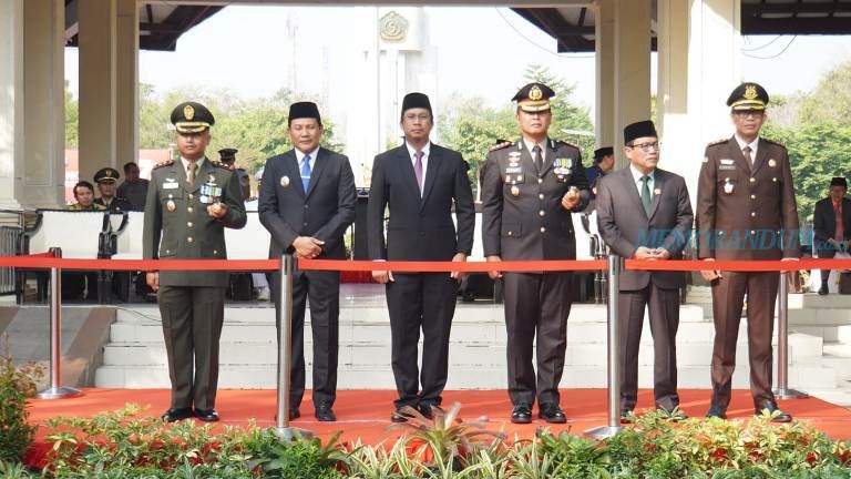 Kapolresta Sidoarjo Irup Hari Bhayangkara Ke-77 di Alun-Alun Sidoarjo