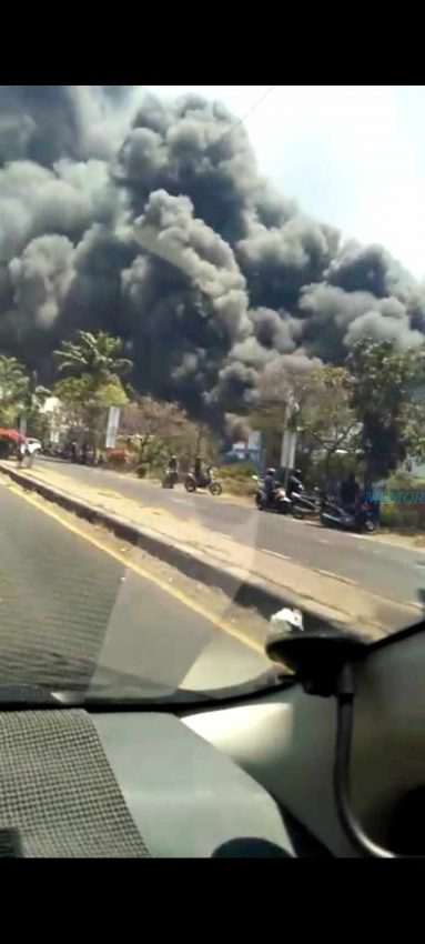Video : Kebakaran Dahsyat di PT WIN Lamongan