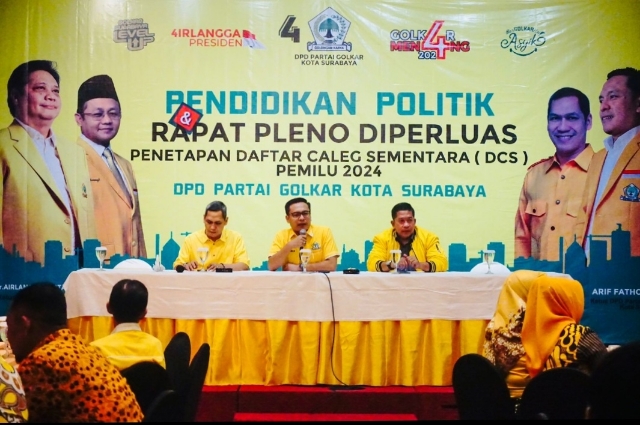 Daftar ke KPU, 50 Caleg Golkar Siap Menangkan Hati Masyarakat Surabaya