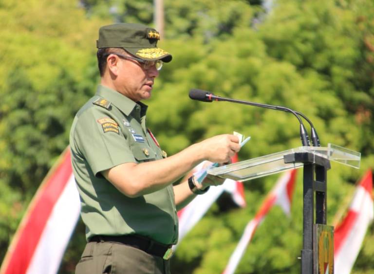 Wakasad Letjen TNI Tatang Sulaiman Tutup TMMD ke-103 di Bondowoso
