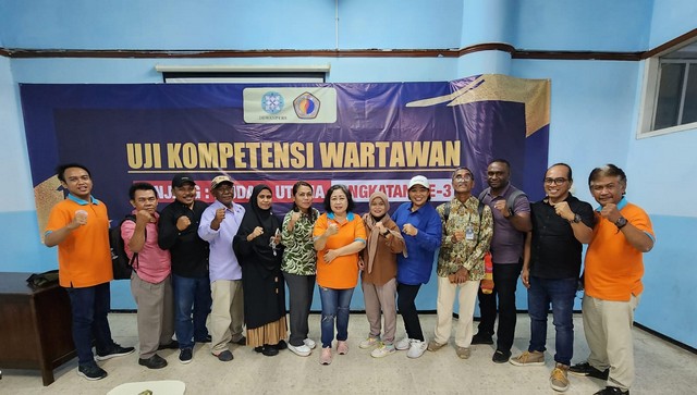 Uji Kompetensi Wartawan Angkatan ke-3 Lembaga UKW Unitomo Lulus 100%