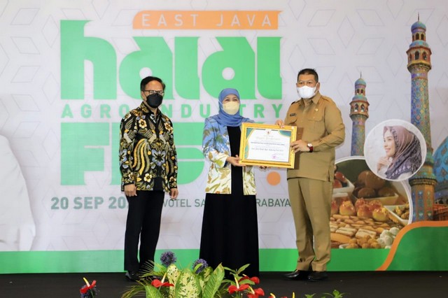 Kabupaten Malang Terima Penghargaan Industri Halal