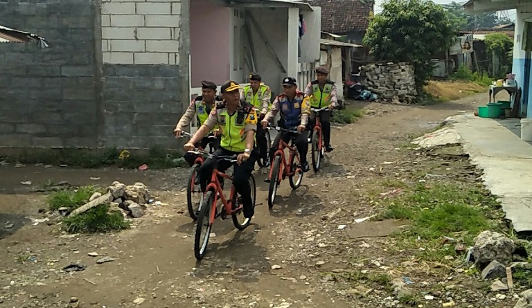 Patroli Sepeda Polsek Tandes Efektif  Wujudkan Dialogis dengan Warga