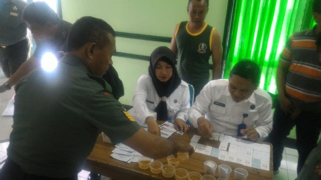 50 Personel Kodim Surabaya Utara Tes Urine