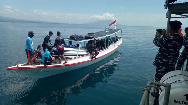 Lantamal V Amankan Kunker Menteri Susi di Banyuwangi