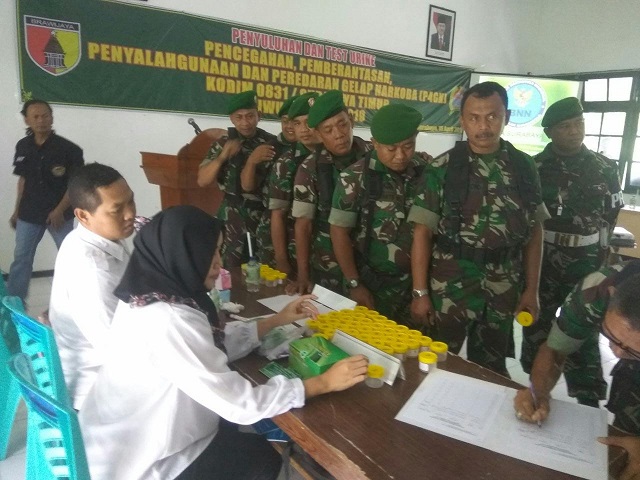 BNNK Surabaya Tes Urine Personel Kodim Surabaya Timur