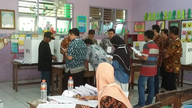 Tak Kenal Caleg, Pemilih Asal Coblos Kertas Suara