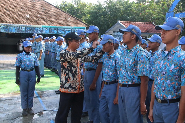 350 Siswa SMK KAL 1 Peringati Hardiknas