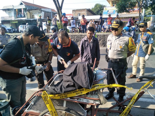 Berangkat Kulakan Bensin, Tewas di Depan Warung Bonek