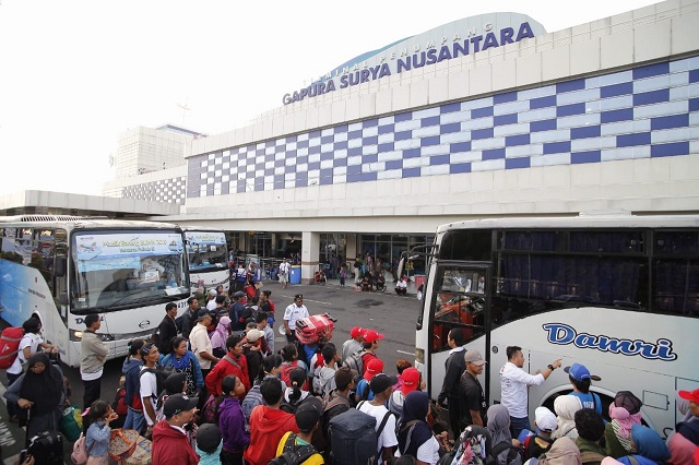 Pemudik Naik Bus Gratis dari Pelabuhan Tanjung Perak