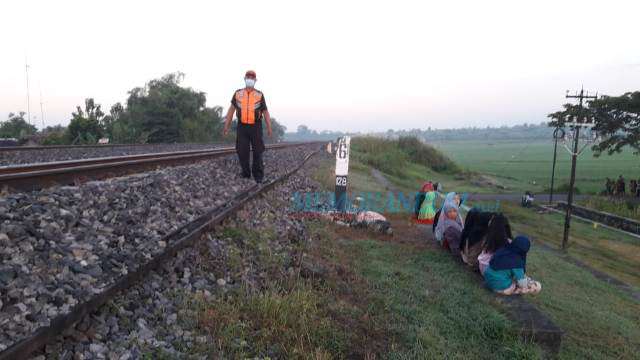 Nekat Bermain dan Ngabuburit di Jalur KA, Masyarakat Terancam Pidana Kurungan