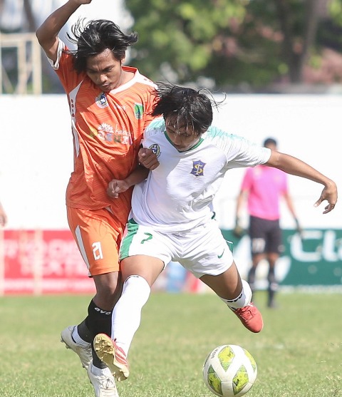 Sepak Bola Putra Kota Surabaya Terhenti di Semifinal