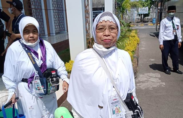 Tiga Jemaah Calon Haji Cadangan Asal Kediri Berangkat ke Tanah Suci