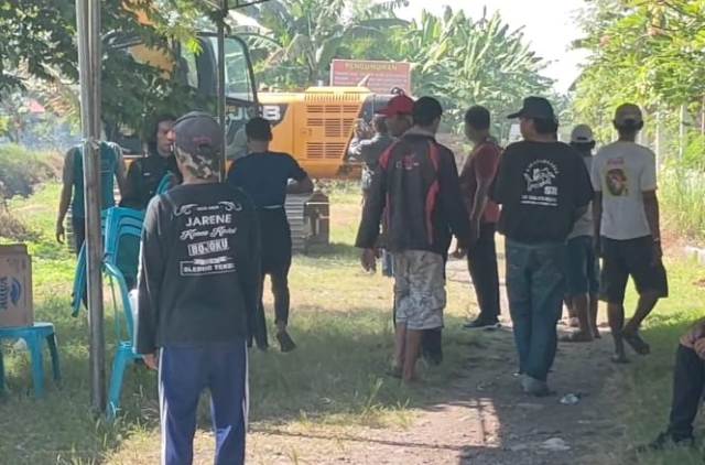 Dapat Perlawanan dari Warga, Penertiban Tanah Irigasi Dusun Tambakbulak Ditunda