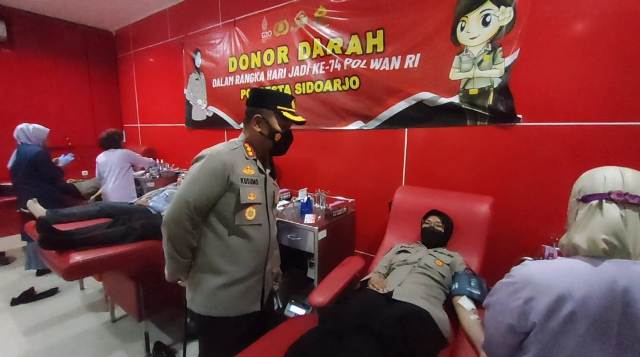 Jelang Hari Jadi Ke-74 Polwan, Gelar Vaksin Booster dan Donor Darah