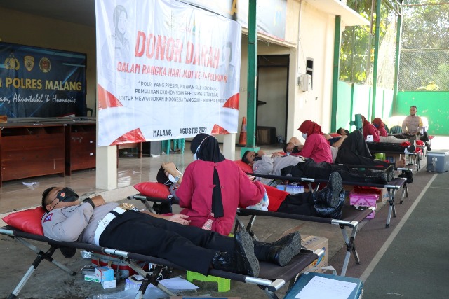 Sambut HUT Ke-74 Polwan, Polres Malang Gelar Donor Darah