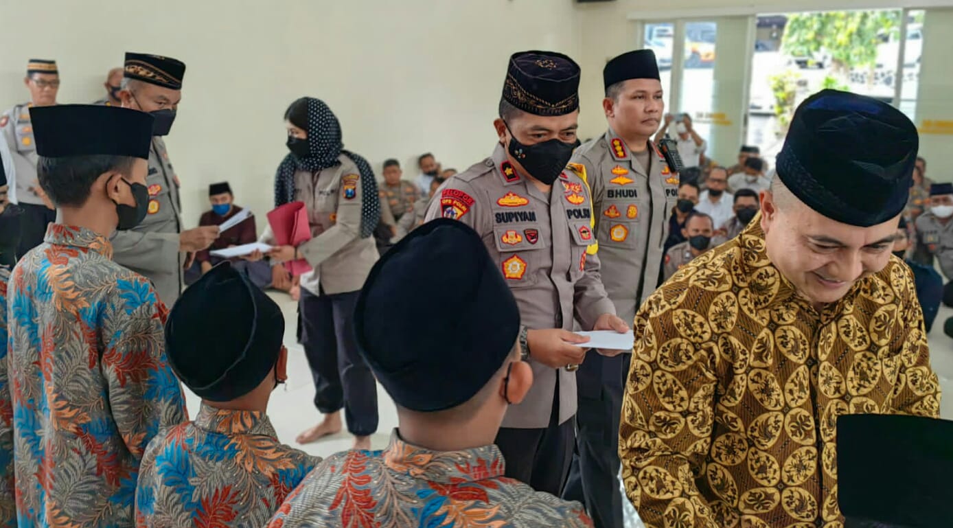 10 Muharam, Polresta Makota Berlebaran dengan Anak Yatim