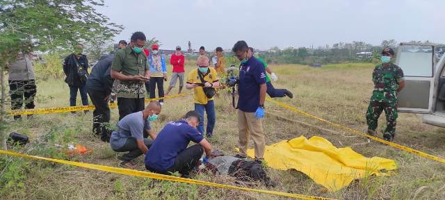 Cari Rumput, Warga Lamongan Temukan Mayat di Lahan Kosong