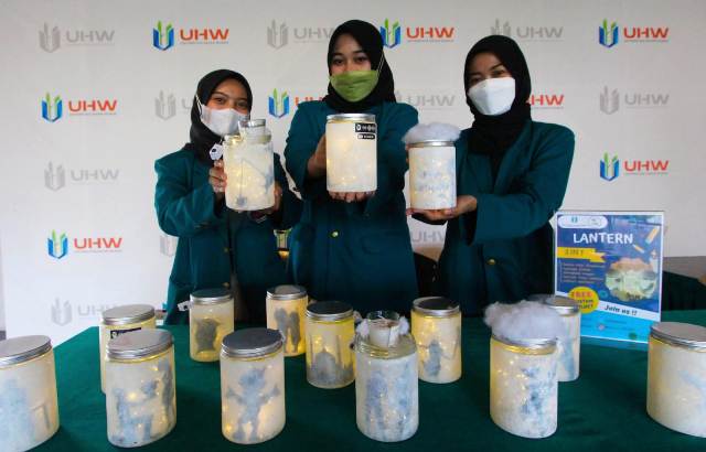 Mahasiswa UHW Perbanas Ciptakan Lantern, Solusi Tingkatkan Kualitas Tidur