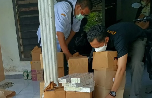 Satpol PP Tulungagung Imbau Warung dan Toko Tak Jual Rokok Ilegal