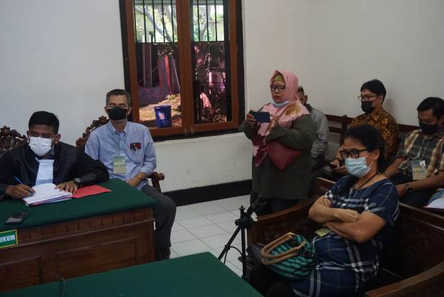 Palsukan Surat Kuasa, Dua Oknum Notaris Surabaya Dituntut 2 Tahun Penjara