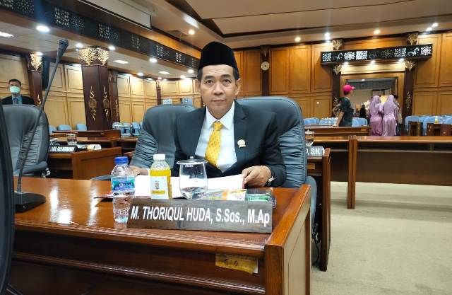 Gantikan Almarhum Ali Sucipto, Thoriqul Huda Dilantik Jadi Anggota Dewan