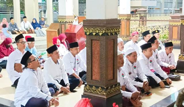 Hari Santri 2022, Bamusi Surabaya Ziarah ke Makam KH Hasyim Asy’ari dan Gusdur