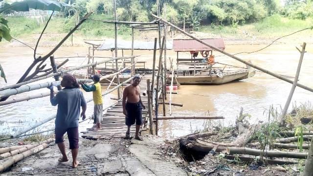 Sempat Berhenti Diterjang Banjir, Perahu Penyeberangan Bakal Beroperasi Lagi