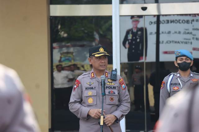 Kapolres Bojonegoro AKBP Rogib Pimpin Apel Perdana