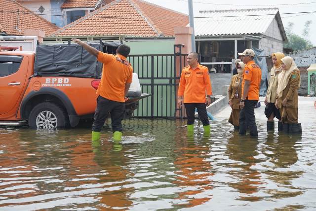 BPBD Jatim Kirim Pompa Air ke Lokasi Banjir Sidoarjo