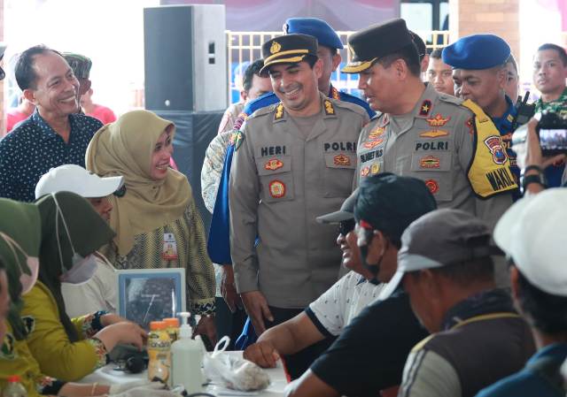 Gelar Jumat Curhat di Gresik,  Wakapolda: Kami Tampung Semua Aspirasi