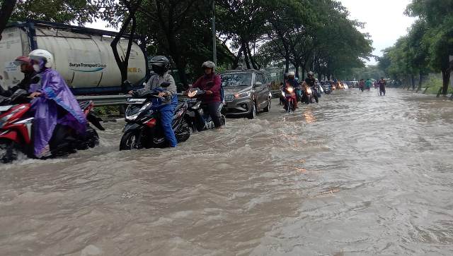 Cuaca Ekstrem dan Angin Kencang Landa Jatim Hingga 24 Februari