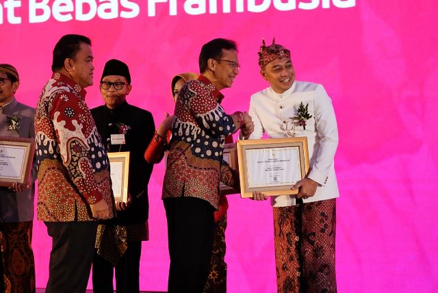 Pemkot Surabaya Terima Sertifikat Bebas Frambusia dari Menkes