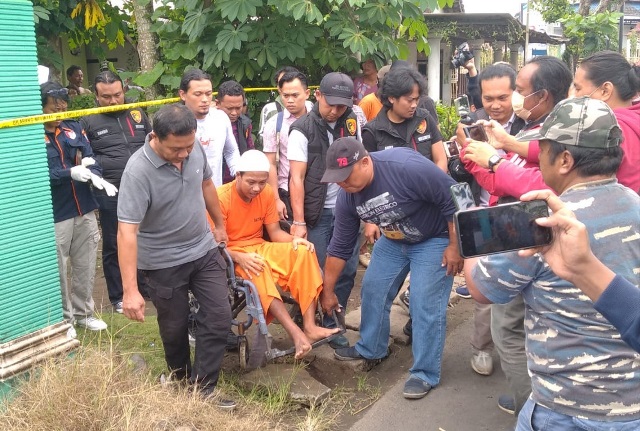 Rekonstruksi Pembunuhan Gadis Junjung Peragakan 69 Adegan