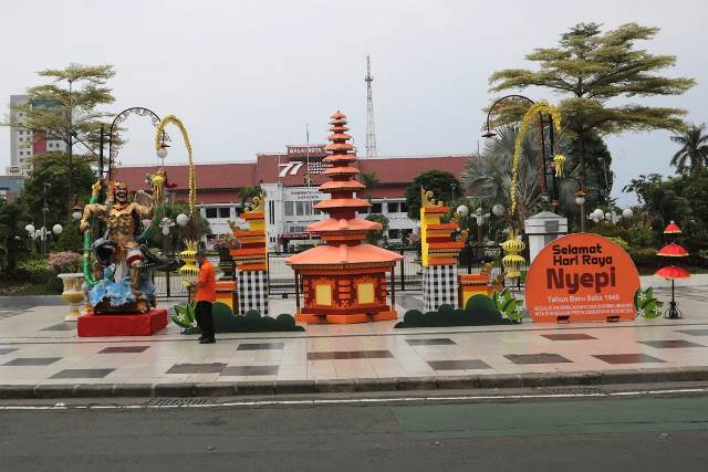 Hari Raya Nyepi, Pemkot Pasang Ogoh-Ogoh dan Dekorasi Pura