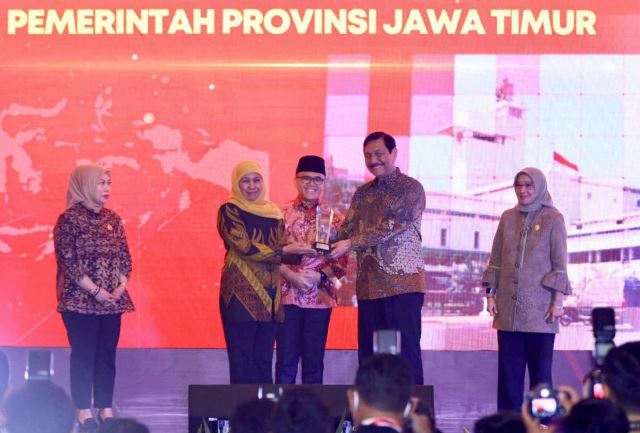 Pemprov Jatim Diganjar Penghargaan Digital Government Award dari Kemenpan-RB