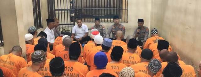 Ramadan, Kapolres Malang Bukber dengan Tahanan