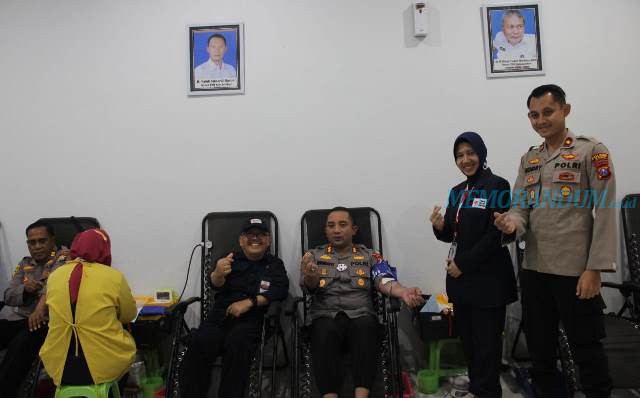 HUT Bhayangkara, Kapolres Jember Ikut Donor Darah Bersama Anggota dan Bhayangkari